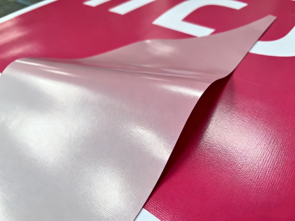 Como o tecido de PVC pode ser usado para publicidade?