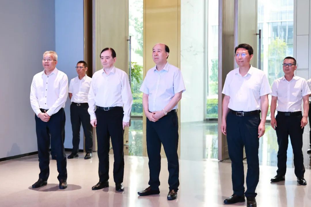 Liu Xin, Vice Chairperson of the Standing Committee of the Zhejiang Provincial People's Congress and Chairperson of the Provincial Federation of Trade Unions, visited Tongkun.