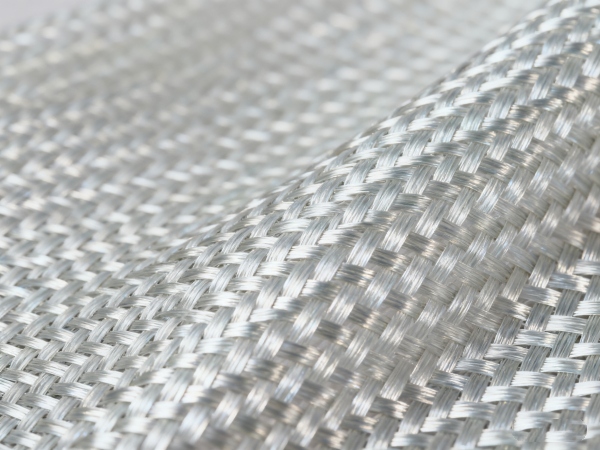 How to Choose Between Fiberglass and Aramid Woven Fabric?