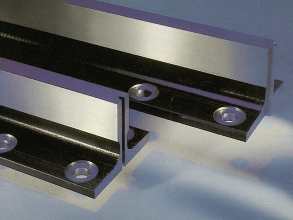 Common Issues with Elevator Guide Rails and How to Fix Them